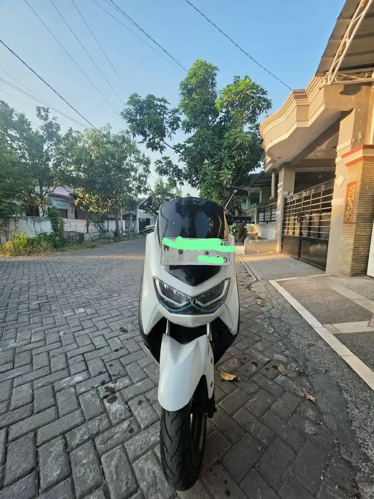 Motor nmax 2020 putih