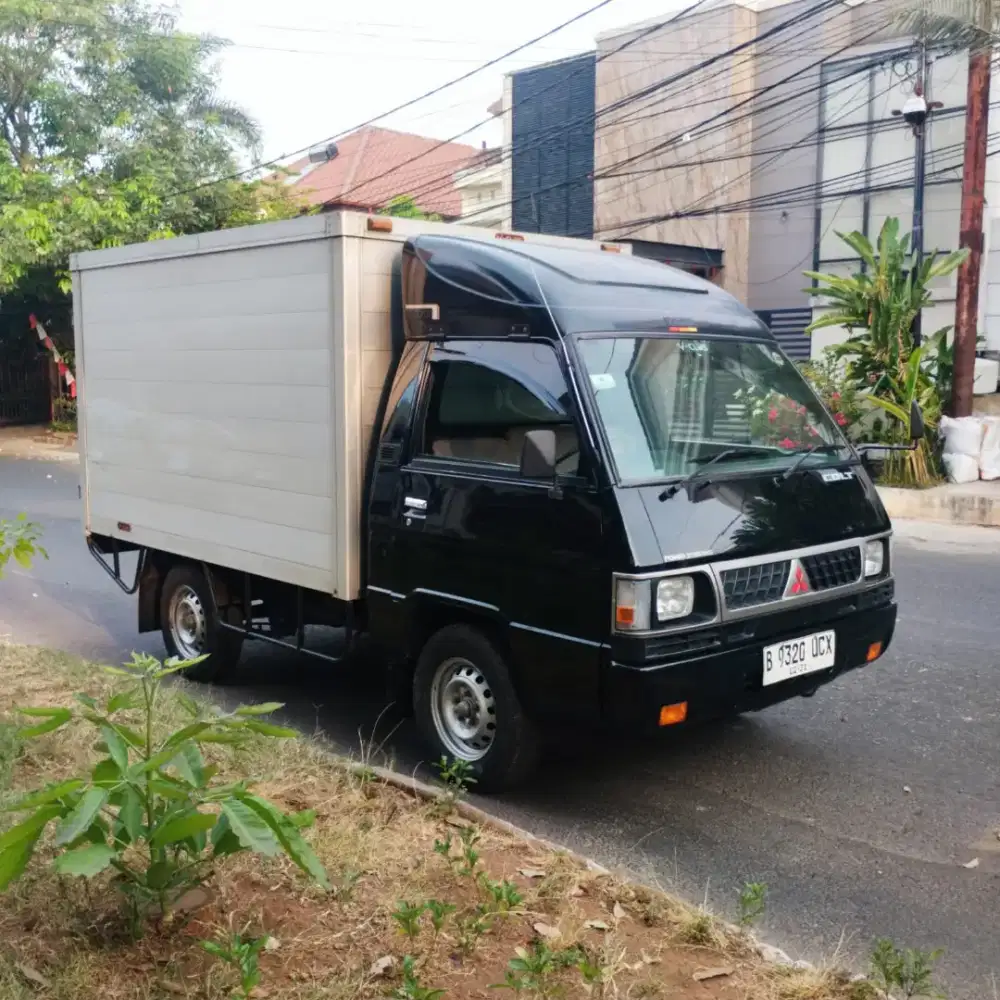 Mitsubishi L300 box PS 2021