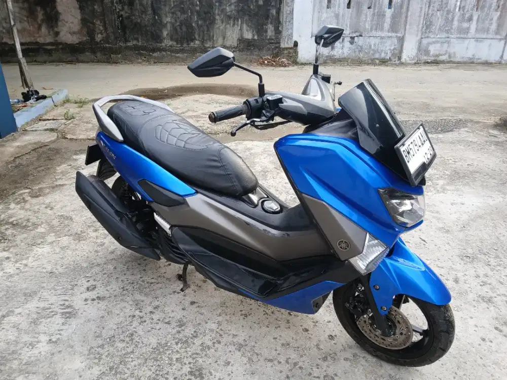 Yamaha Nmax blue
