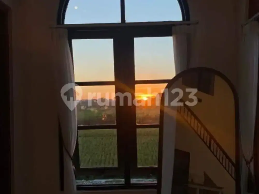 Rumah Baru Tiga Lantai di Kawasan Premium Denpasar Barat