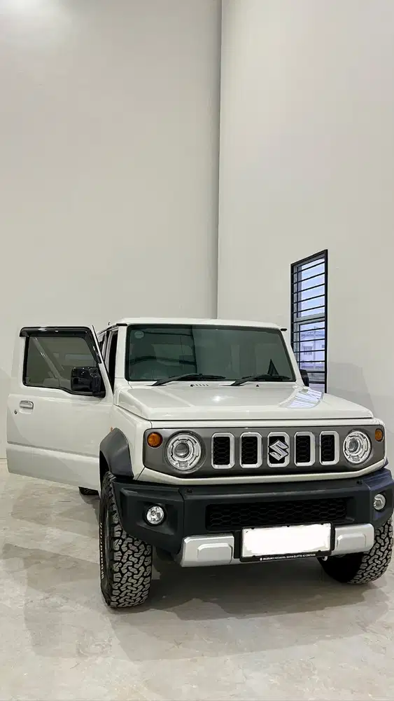 Suzuki Jimny 5 Pintu 4x4 1.5 AT White Rhino Edition Upgrade Ban BFG