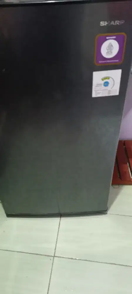 Jual kulkas bekas 1 pintu merk sharp