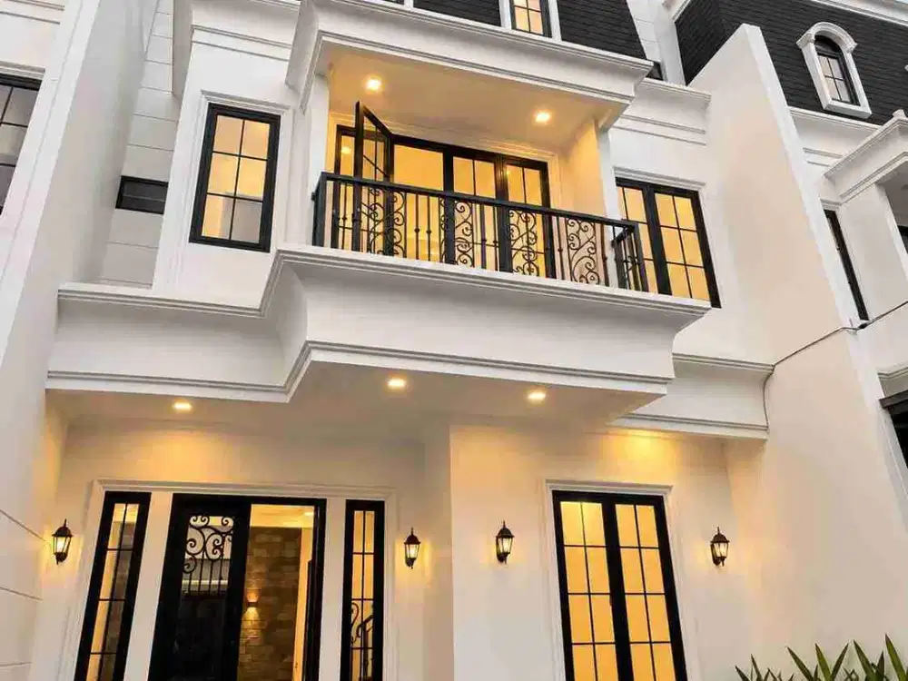 Rumah Mewah di Pondok Bambu Duren Sawit
