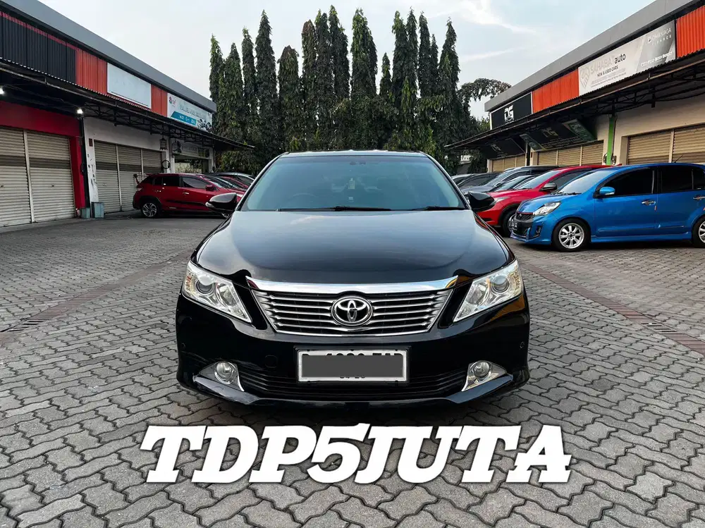 TOYOTA CAMRY 2.5 V AT 2013 HITAM FACELIFT