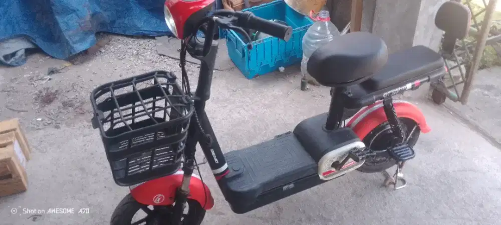SEPEDA LISTRIK SIAP PAKAI