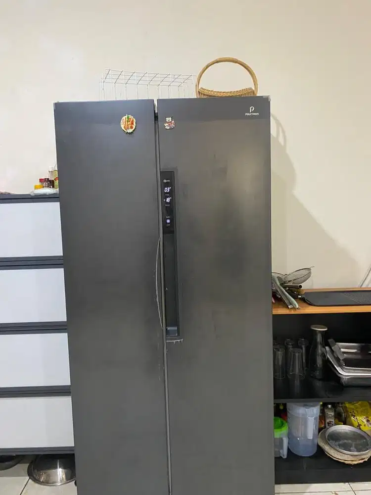 kulkas 2 pintu polytron