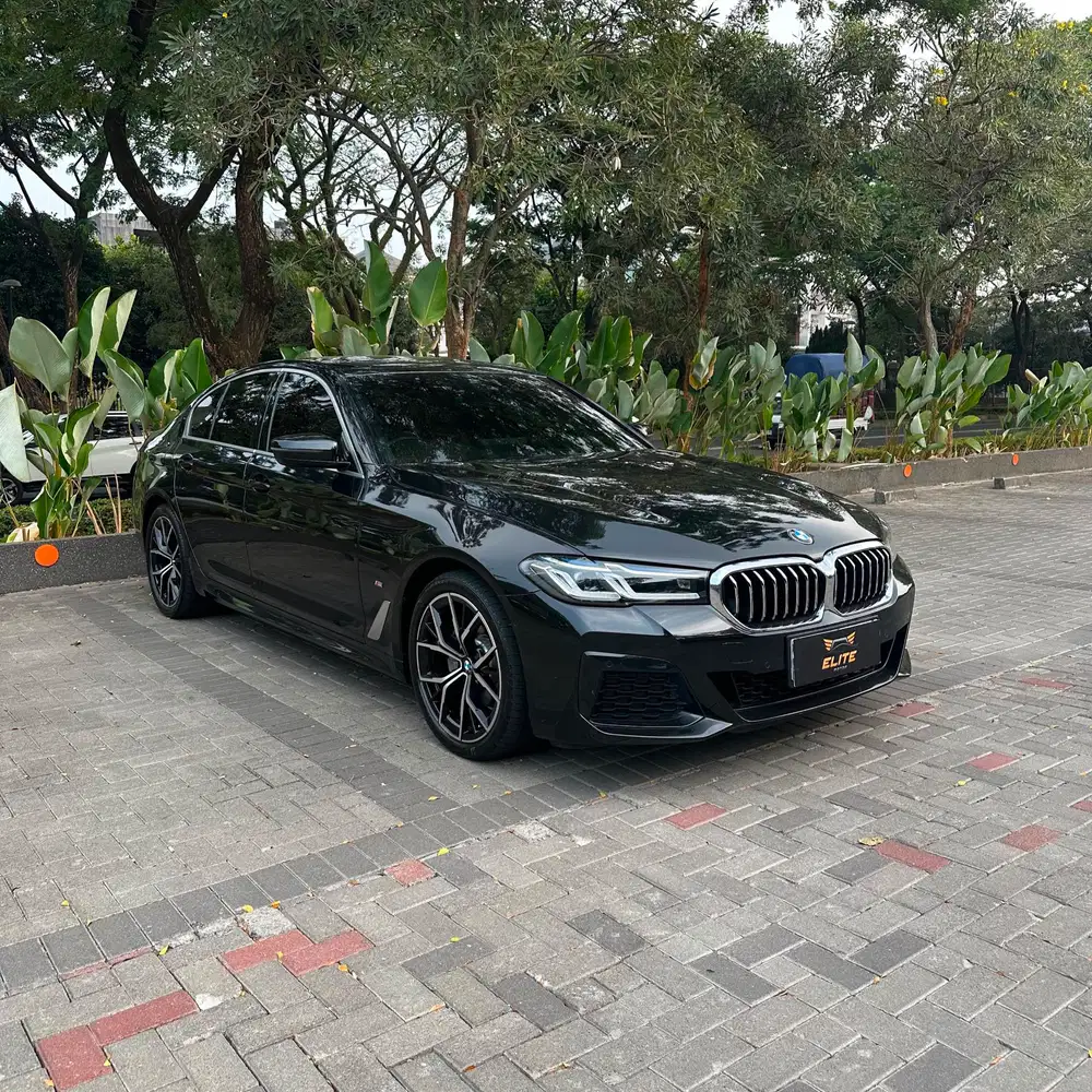 [ ONE YEAR TAX ] BMW 520i LCi M Sport 2022