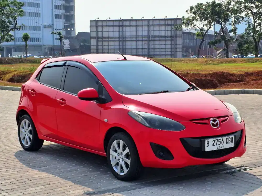 Mazda 2 V manual 2012