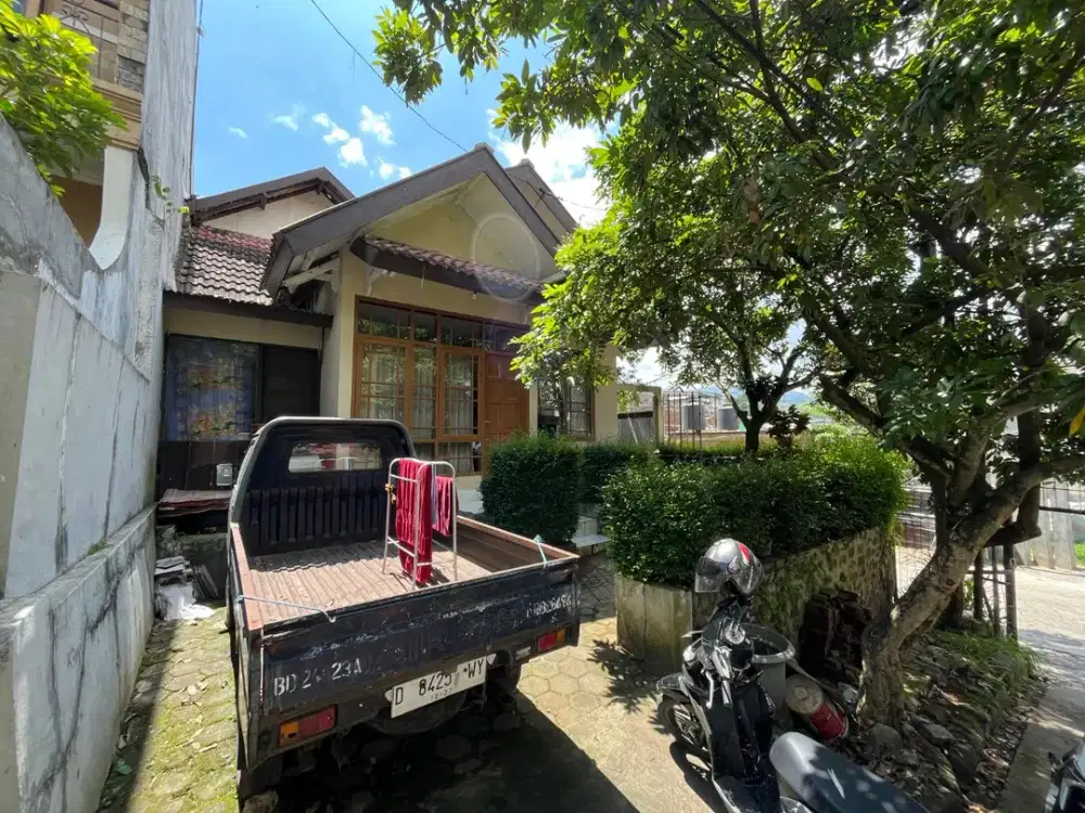 DIJUAL SANGAT MURAH RUMAH DAERAH CIKUTRA BANDUNG