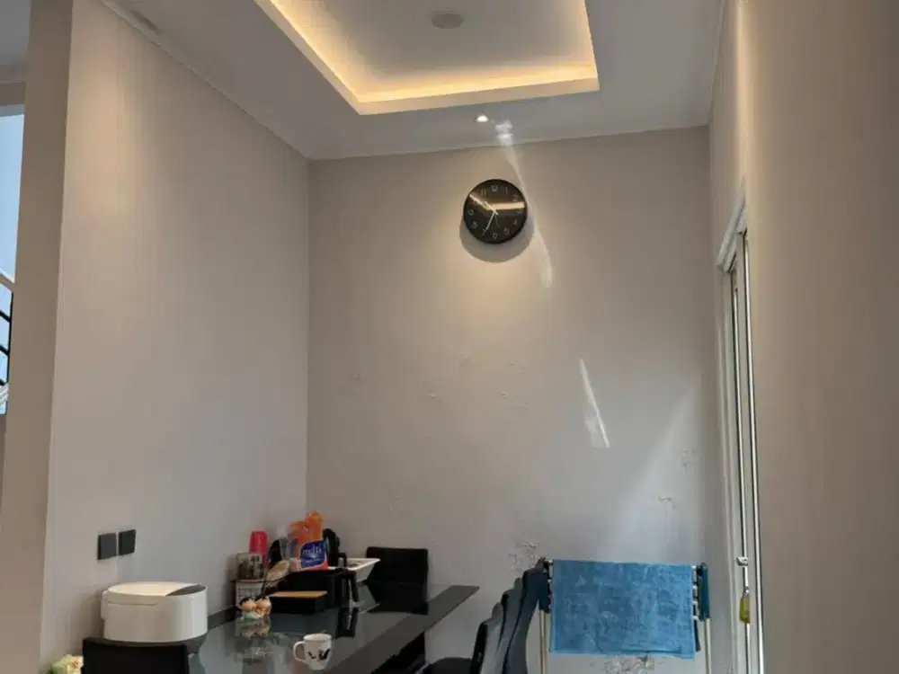 Dijual Rumah 2 Lantai Hadap Selatan Siap Huni di Phg Topaz Gading Serpong