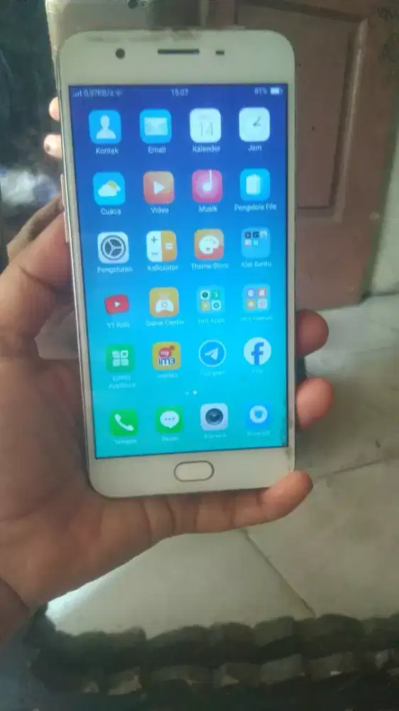 Oppo F1s Ram 3 GB/32 GB