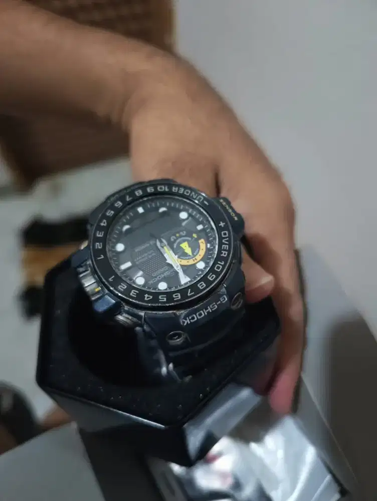 Jam tangan g - shock original GWN 1000NV 2ADR