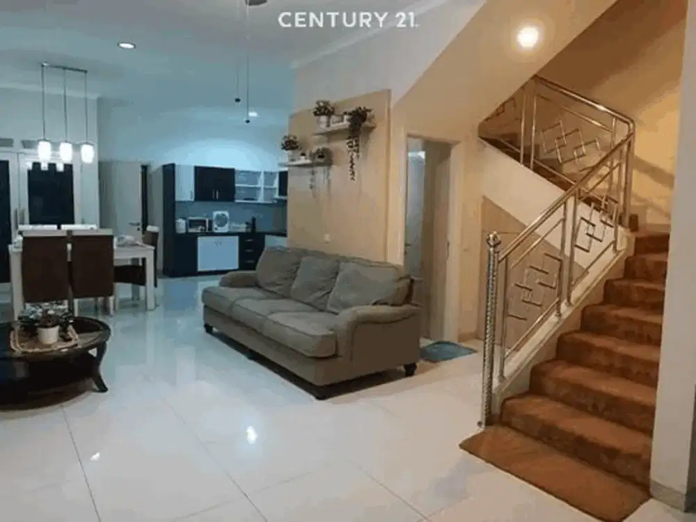 Rare Rumah Bagus Siap Huni Di JGC Cakung LT 136m LB 180m SHM