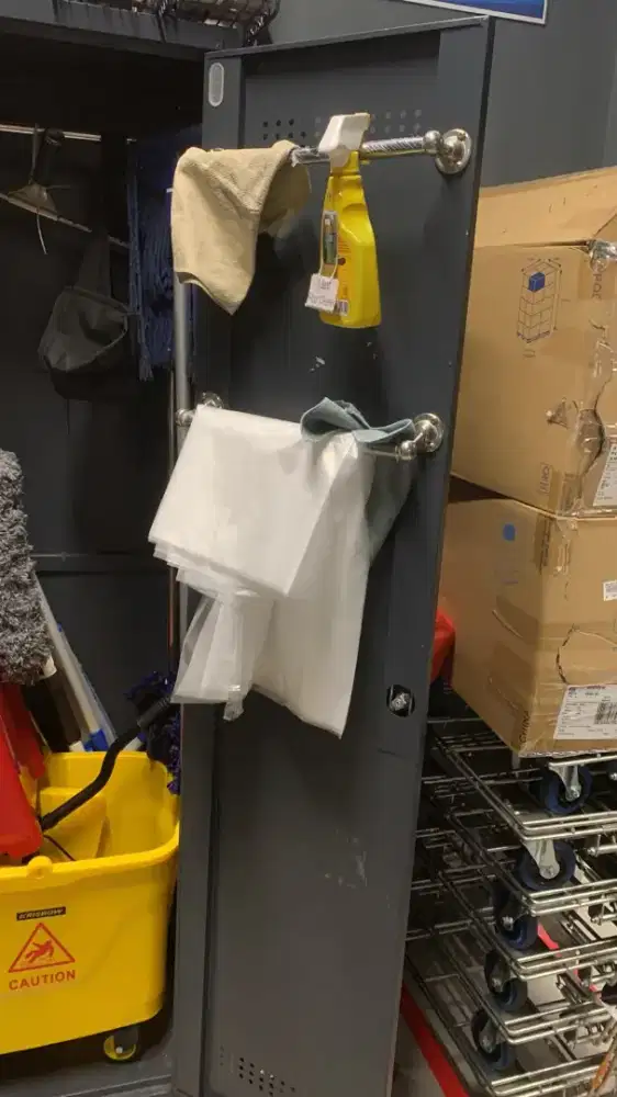 Lemari cleaning servis karat bawah sisanya aman