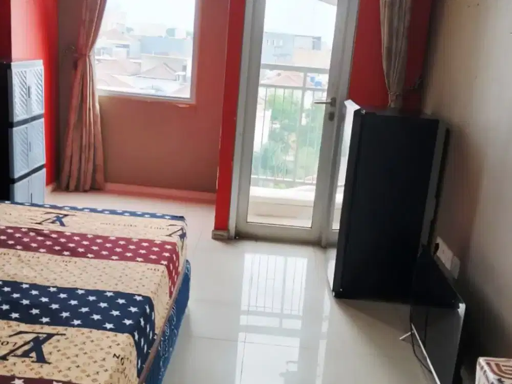 Disewakan Apartemen Studio Green Lake Sunter | Parkir Langsung Depan Unit Tanpa Lift | Full Furnished | 20 Juta Nego! (030)