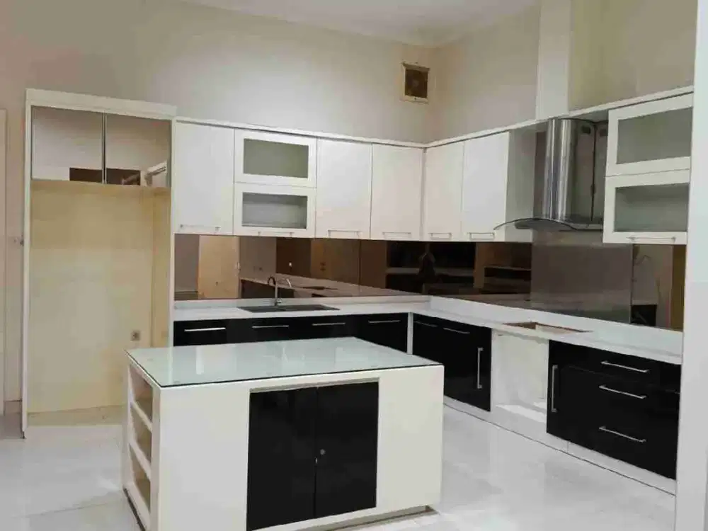 Jual Rumah Layar Permai Semi Furnished PIK