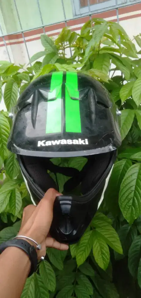 Di jual warna hijau helem untuk semua motor  murah meriah,aja