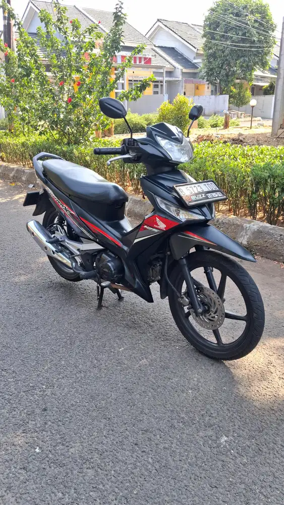 (A) Honda Supra X 125 Fi tahun 2019