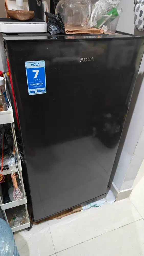Kulkas Aqua Freezer + Chiller