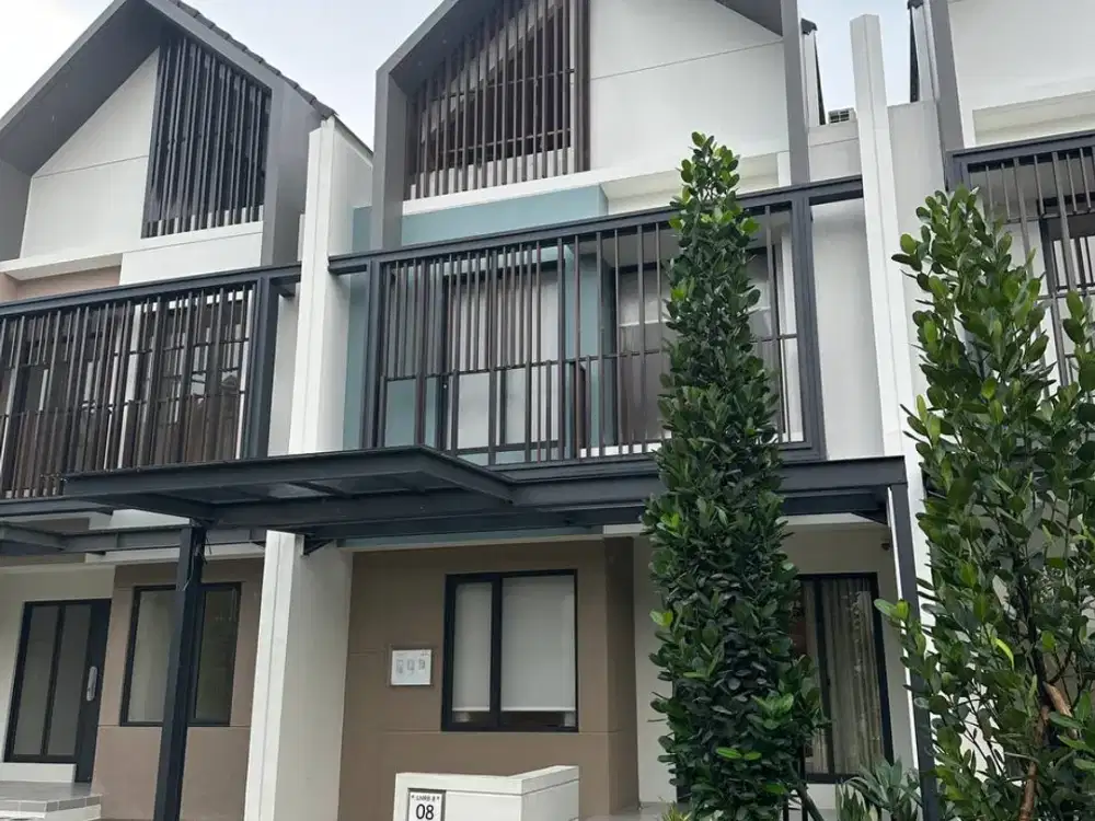 RUMAH PREMIUM 3 LANTAI CLUSTER LEONORA LOKASI DITENGAH GADING SERPONG!