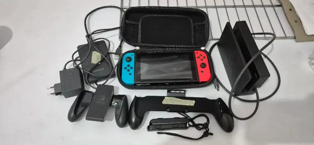 NINTENDO SWITCH V2 BEKAS