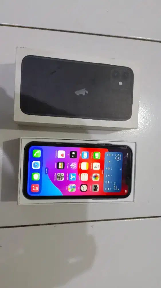 Iphone 11 black 64 gb