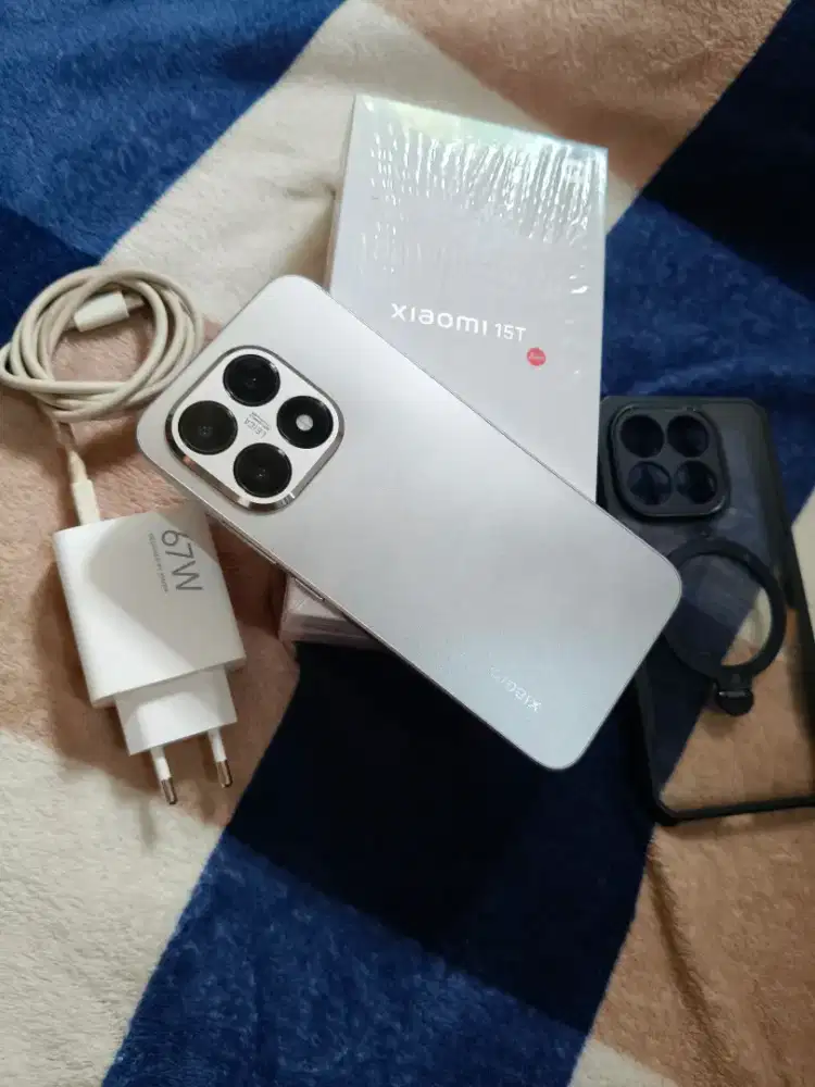 Xiaomi 15T ram12+12/512GB fullset seorinya No minus garansi resmi