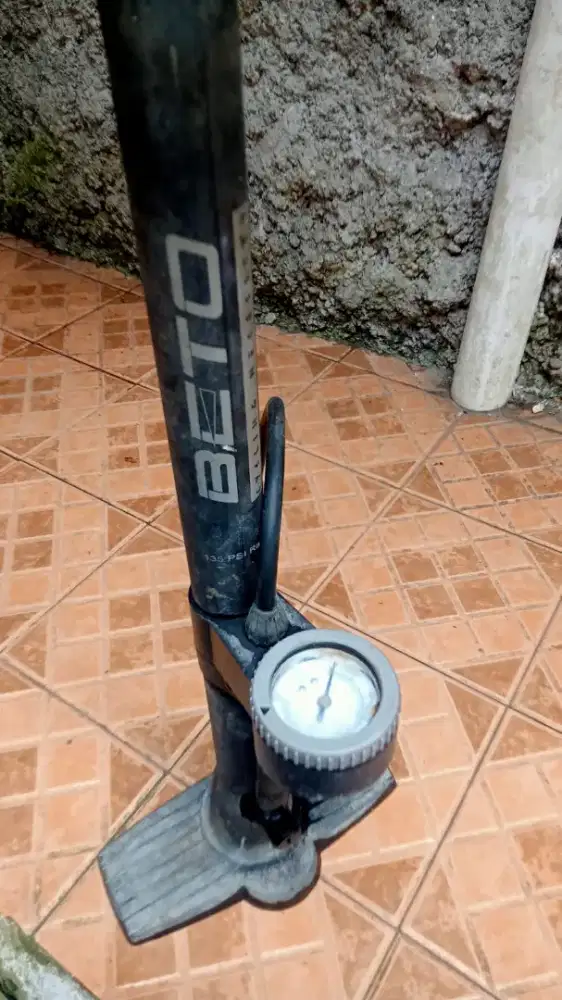 Di jual cepat  pompa lantai BETO