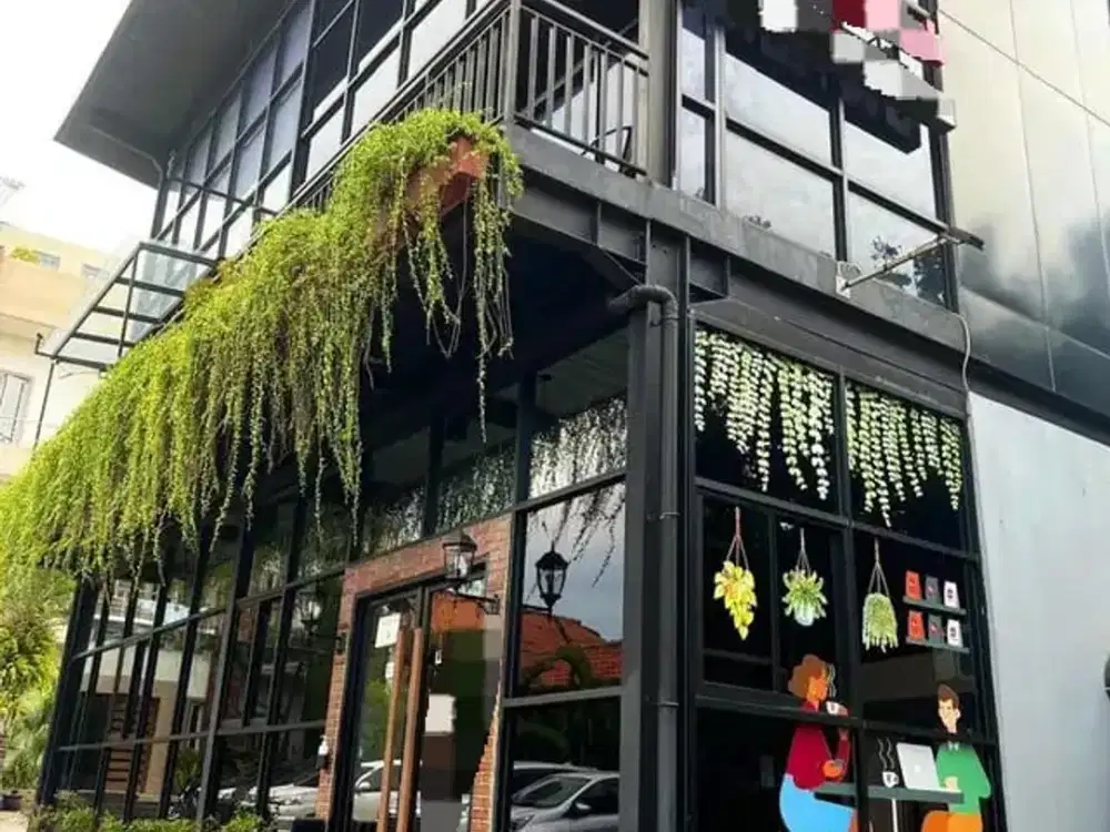 Disewakan CEPAT Bangunan 3 Lantai Eks Cafe di Area Pos Pengumben, Srengseng Kebon Jeruk, Jakarta Barat
