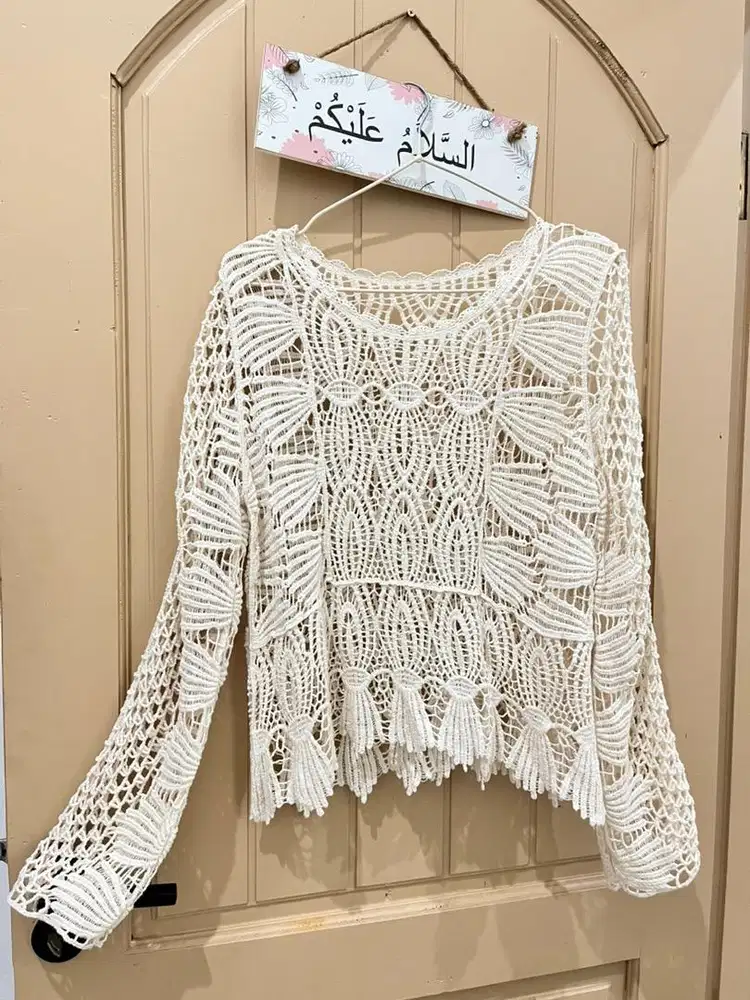 ATASAN RAJUT / BAJU PANTAI