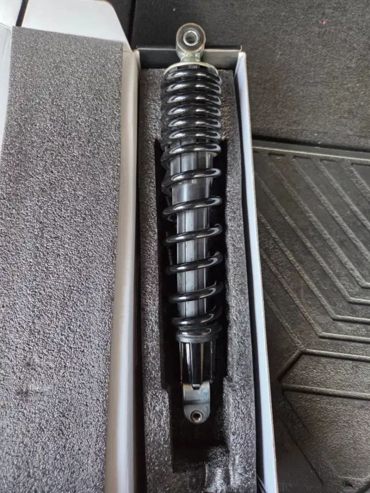 Shock breaker belakang ori honda stylo 160