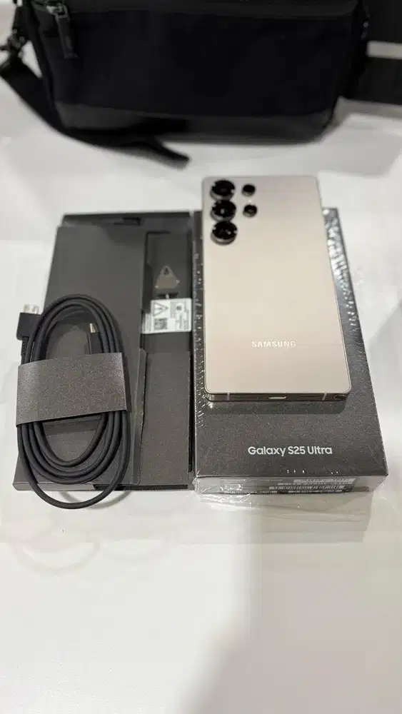 Samsung Galaxy s25 Ultra 256gb Titanium gray