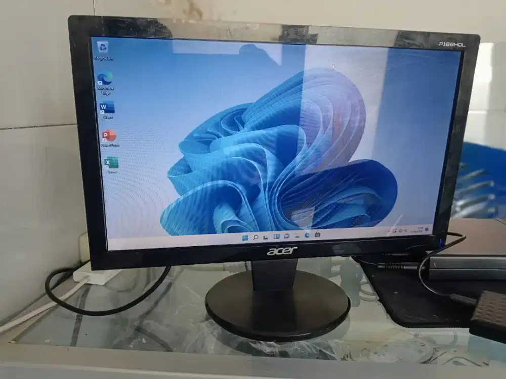 Monitor LED Acer 16 Inch Seken Murah  Kondisi Normal Siap Pakai