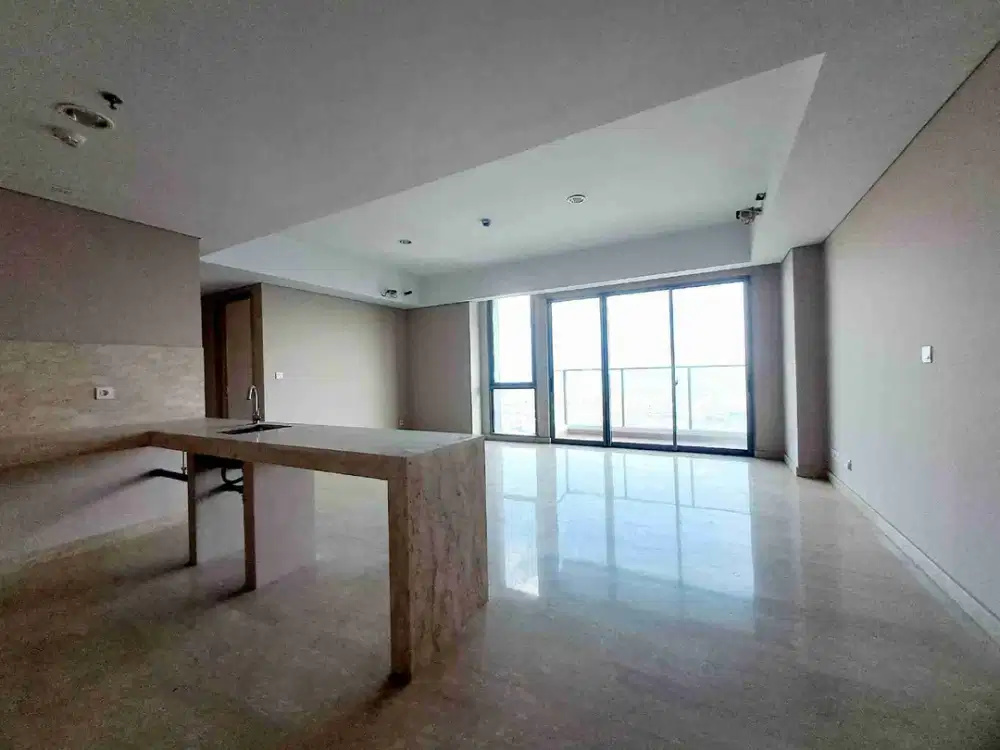 Holland Village LB-162M2 4BR Pet Friendly  Private Lift Cempaka Putih