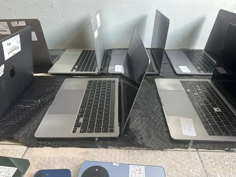 Beli iPhone Bekas Kondisi Normal Lengkap Box