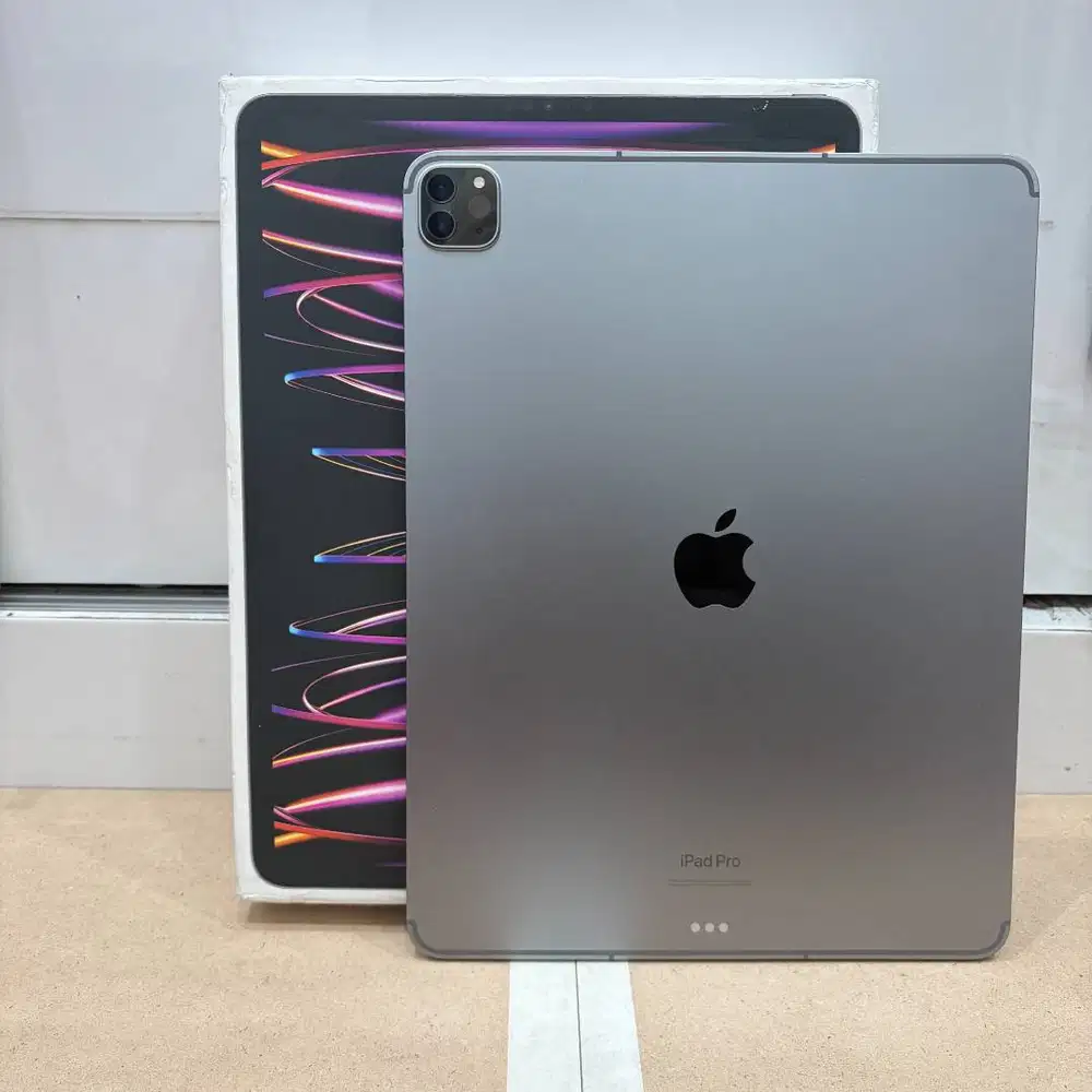 iPad Pro 12.9-inch (6th Gen) M2 WiFi 128GB Space Gray Fullset