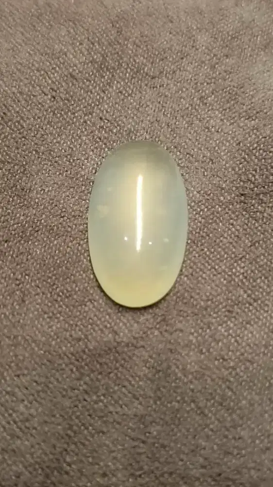 Batu Natural Giok Burma Type-A Crystal Dim 17mm BerCertificateGemology