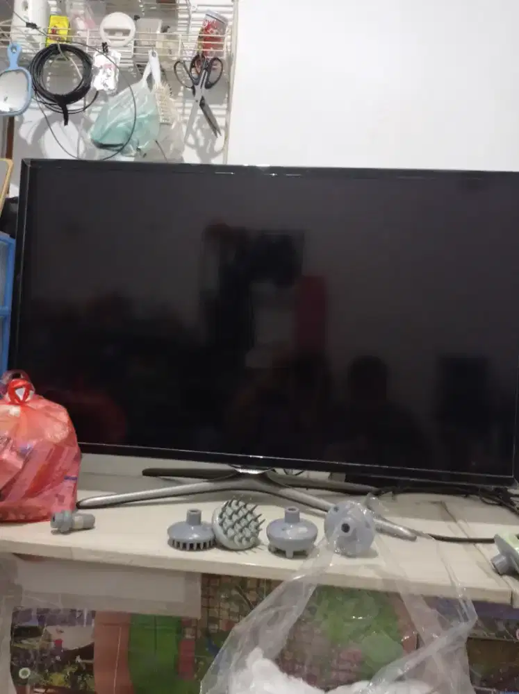 Dijual tv Samsung 42 inci