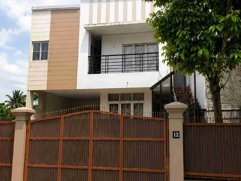 rumah kost 2 lantai di jalan Ampera warung jati jakarta selatan