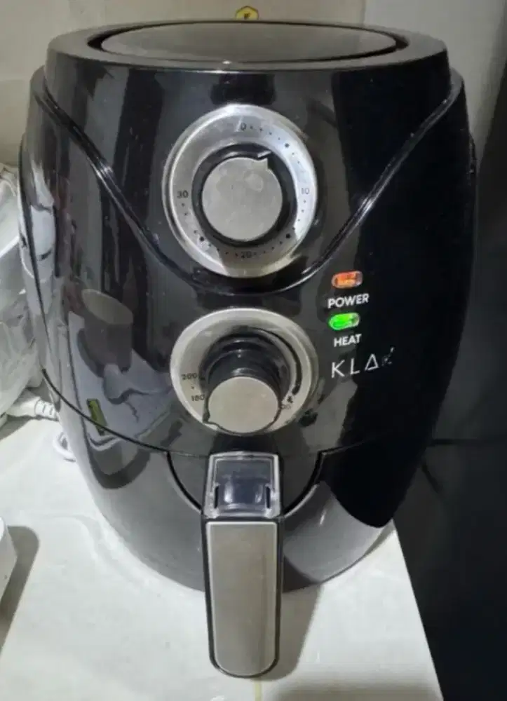 Air fryer klaz hitam