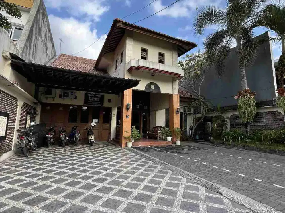 Guesthouse atau Penginapan Dijual Di Belakang Hotel Hyatt, Lingkungan Premium