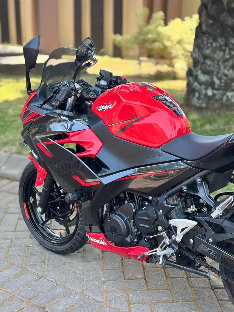 Ninja 250 ABS Keyless thn 2019 MDP Odo 8rb Merah Koko Motor