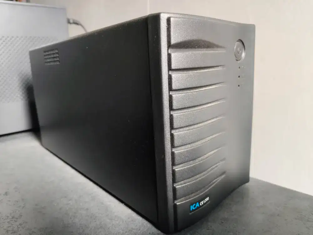 UPS dan stabilizer ICA CE1200 1200 VA / 600 W