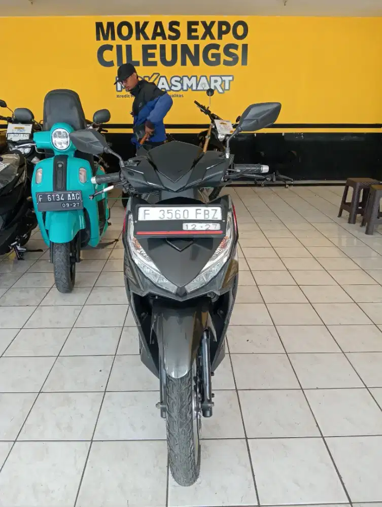 Dijual motor Honda Vario 125 2017/ HANYA CASH