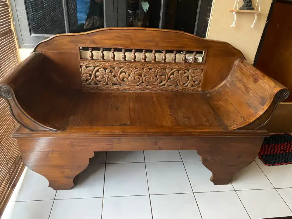 Kursi kayu jati
