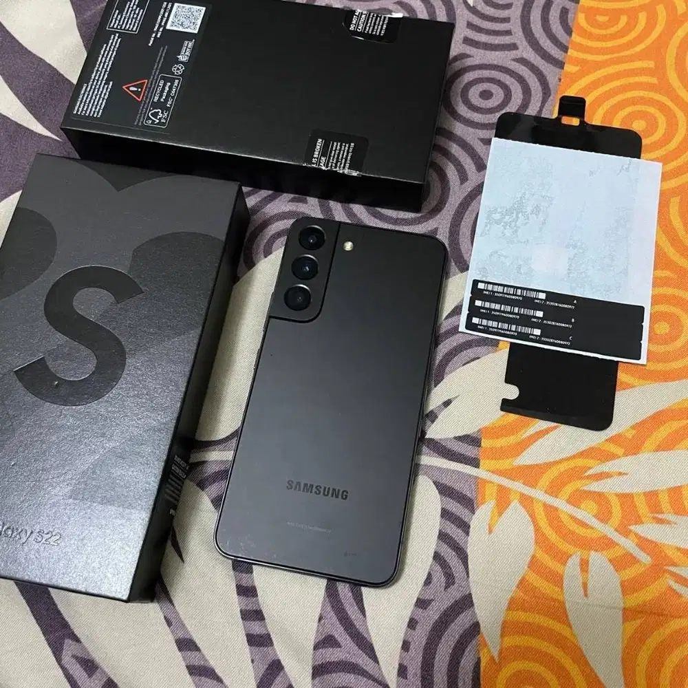 Dicari Smartphone Bekas Kondisi Bersih
