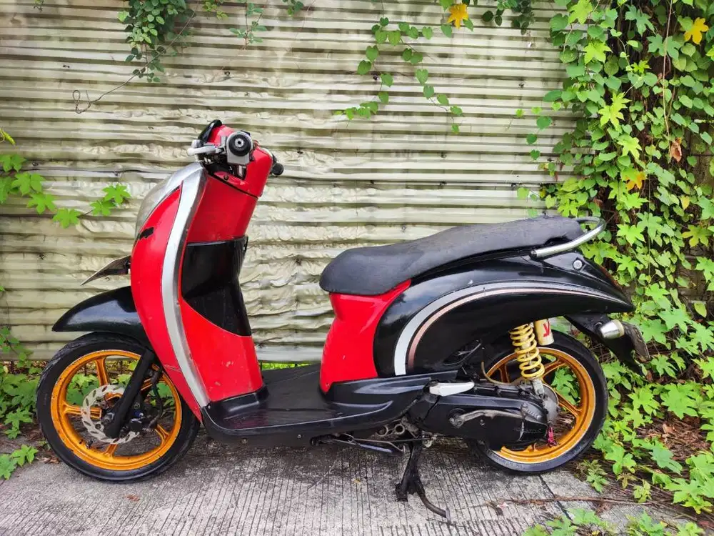 Honda Scoopy tahun 2012