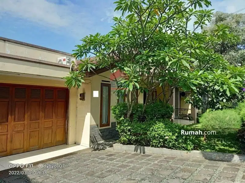 Rumah Asri di Cigadung, Bandung