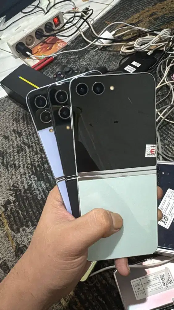 DICARI DEVICE APPLE & SAMSUNG KONDISI BAGUS