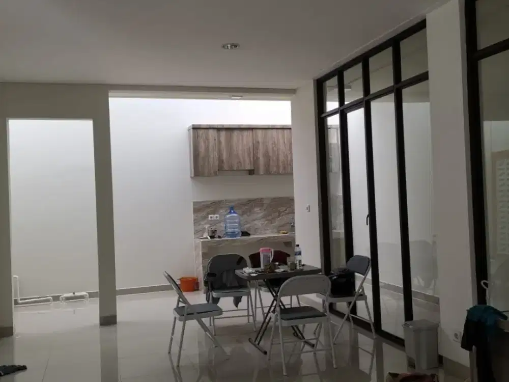 Rumah Full Renovasi Di Cluster Mahakam Cakung – LT 120 m², 3+1 KT, 3+1 KM